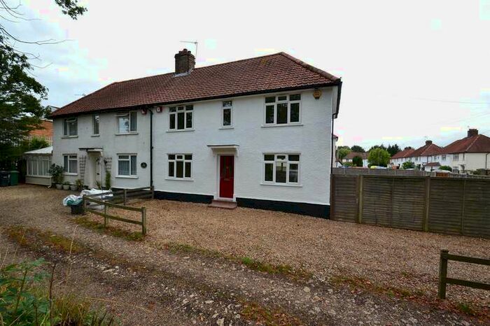 House To Rent In Beechwood Villas, Redhill, RH1