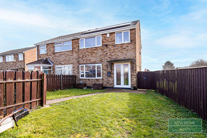 3 Bedroom Semi-Detached House For Sale In Chestnut Avenue Immingham, DN40