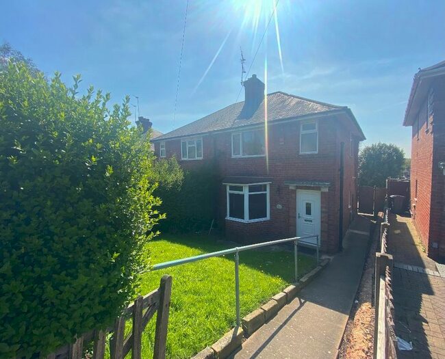 3 Bedroom Semi-Detached House To Rent In Woodhouse Road, Quinton, Birmingham, B32