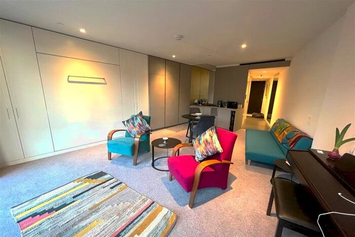 Studio To Rent In Gas Holders Building, King's Cross, Camden, London, N1C