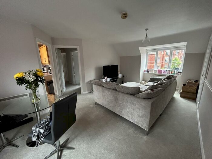 2 Bedroom Maisonette To Rent In Tame Close, Wilnecote, Tamworth, B77