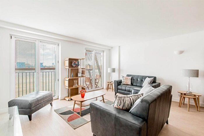 2 Bedroom Apartment To Rent In Vanguard Building, Millennium Harbour, Westferry Road, E14