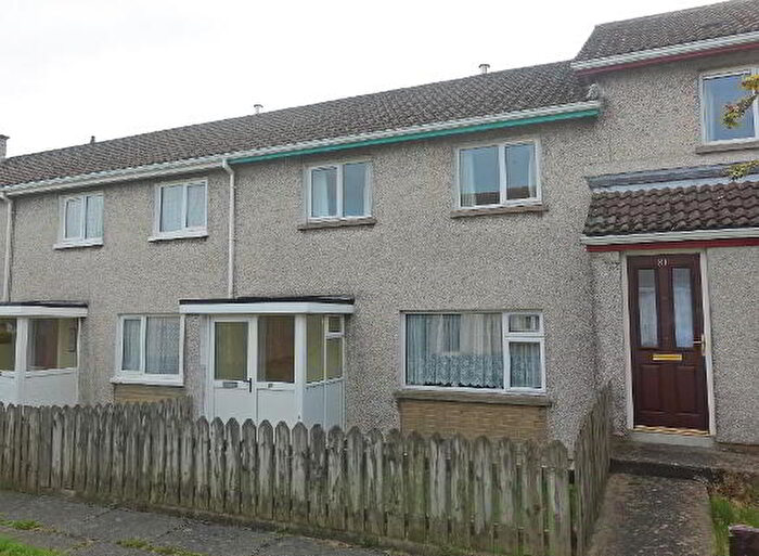 3 Bedroom Mid Terraced House For Sale In Hillview Park, Enniskillen, BT74