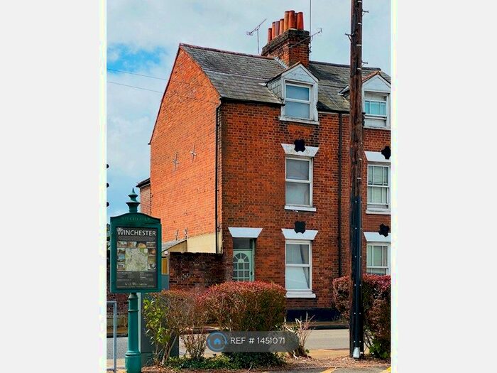 5 Bedroom Semi-Detached House To Rent In North Walls, Winchester, SO23