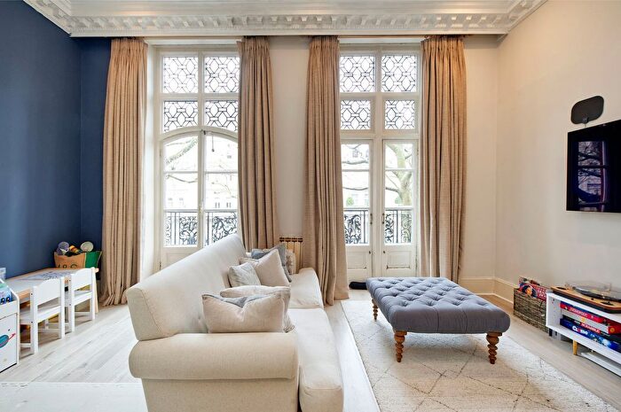 2 Bedroom Flat For Sale In Queen's Gate, Kensington, SW7