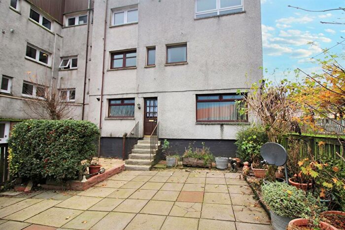 2 Bedroom Maisonette For Sale In Church Place, Fauldhouse, EH47