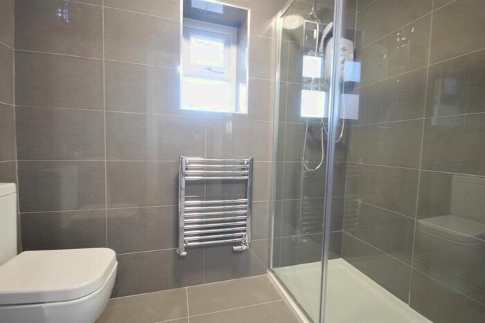 2 Bedroom Flat To Rent In Buckingham Road, Cheadle Hulme, Cheadle SK8