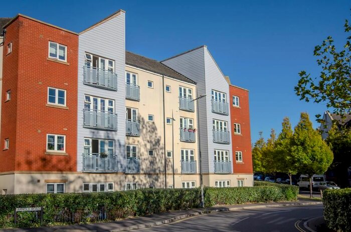 2 Bedroom Flat For Sale In Arnold Way, Mangotsfield, Bristol, BS16