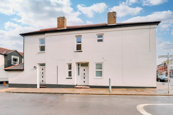 1 Bedroom Flat To Rent In London Road, Westcliff-On-Sea, SS0