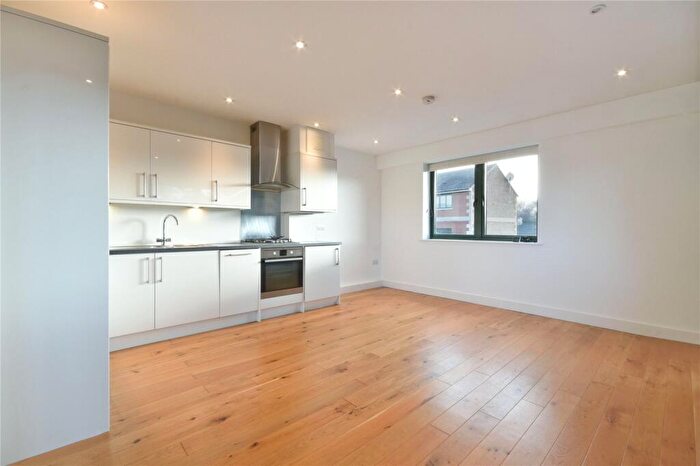 1 Bedroom Flat To Rent In Corner Hall, Hemel Hempstead, HP3