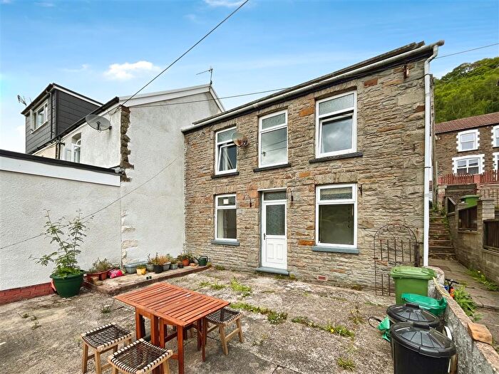 3 Bedroom House To Rent In Pantygraigwen Road, Pontypridd, CF37