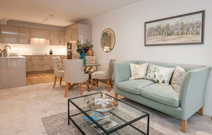 2 Bedroom Flat To Rent In Castle View Retirement Village, Helston Lane, SL4