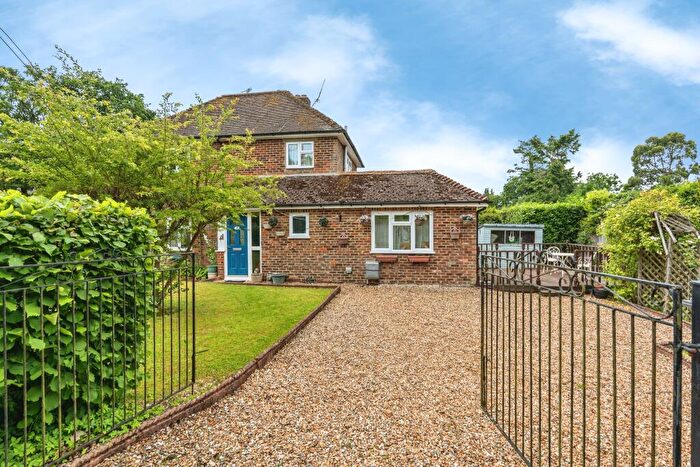 3 Bedroom Semi Detached House For Sale In Green Lane Cottages, Farnham, GU10