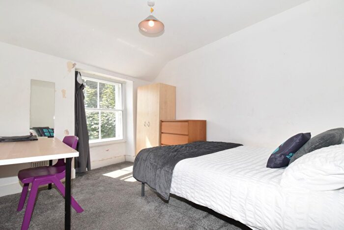 1 Bedroom Flat To Rent In Church Street, Falmouth, TR11