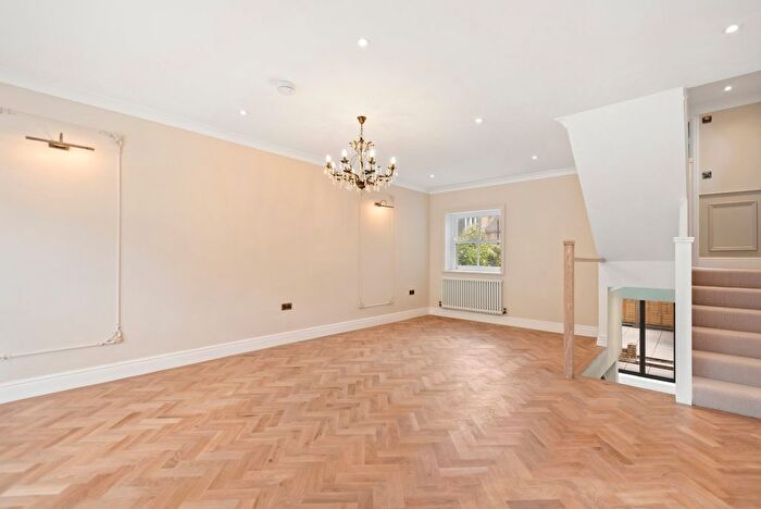 4 Bedroom Terraced House To Rent In Hazlebury Road, Sands End, SW6