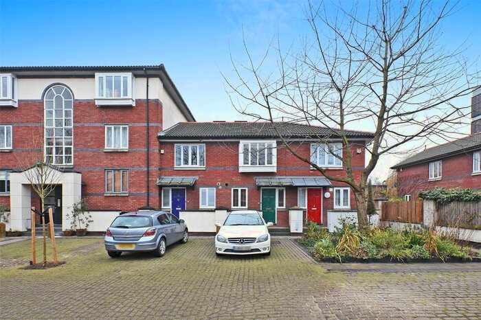 2 Bedroom Terraced House To Rent In Gloucester Square, Bethnal Green, London, E2