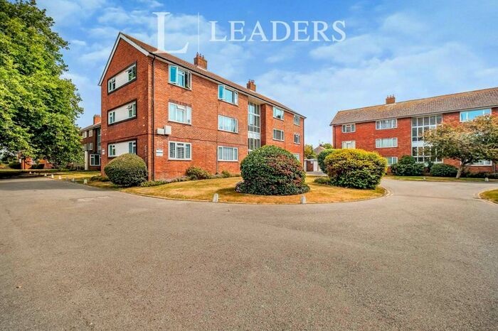 2 Bedroom Apartment To Rent In Meadway Court, BN13
