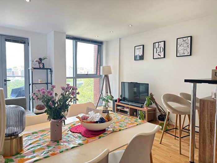 2 Bedroom Apartment For Sale In Elba, Leeds City Centre, LS12