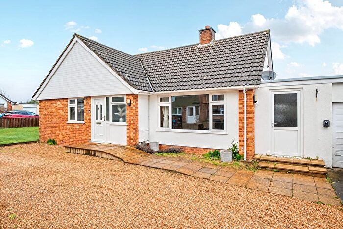 3 Bedroom Detached Bungalow For Sale In Newlands Crescent, Ruishton, TA3