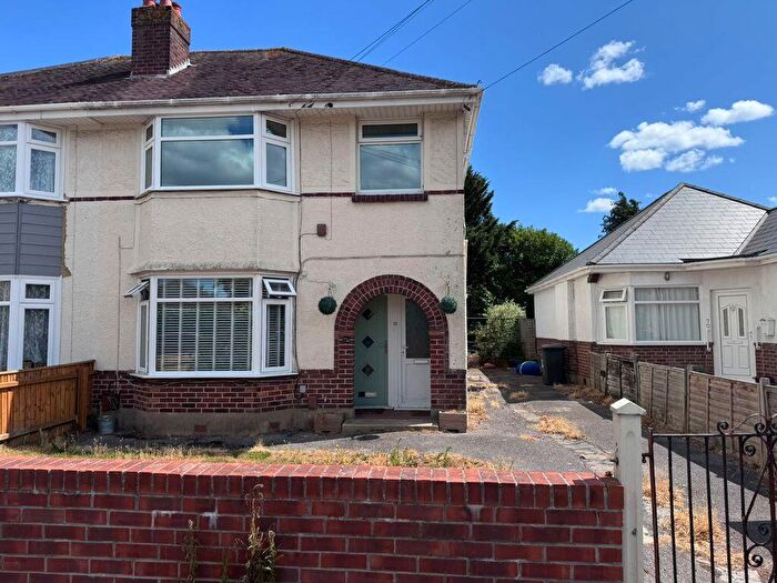 1 Bedroom Flat To Rent In Claremont Avenue, Bournemouth, BH9