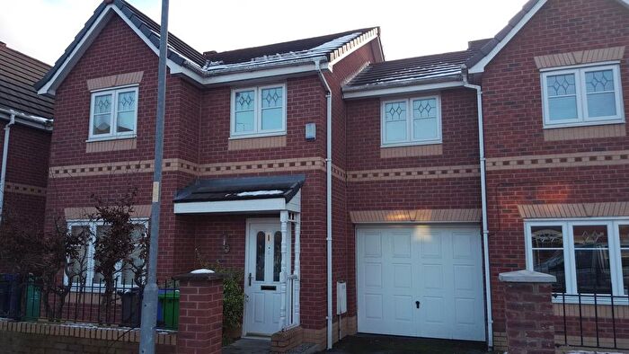 3 Bedroom Semi-Detached House To Rent In Livingston Avenue, Wythenshawe, Manchester, M22