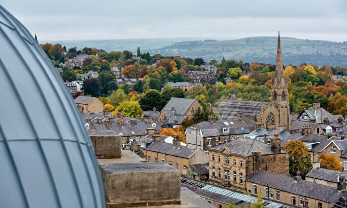 1 Bedroom Flat To Rent In Rooftop Apartment Velvet Mill, BD9