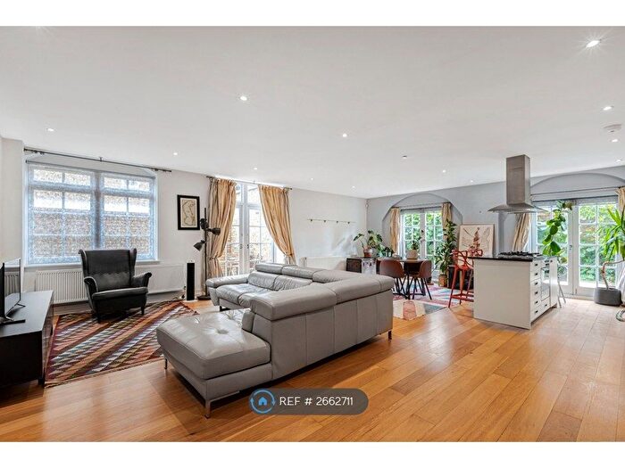 2 Bedroom Flat To Rent In Tottenham Road, London, N1