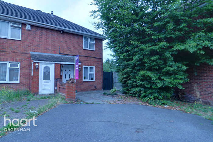 2 Bedroom End Of Terrace House For Sale In Burdetts Road, Dagenham, RM9