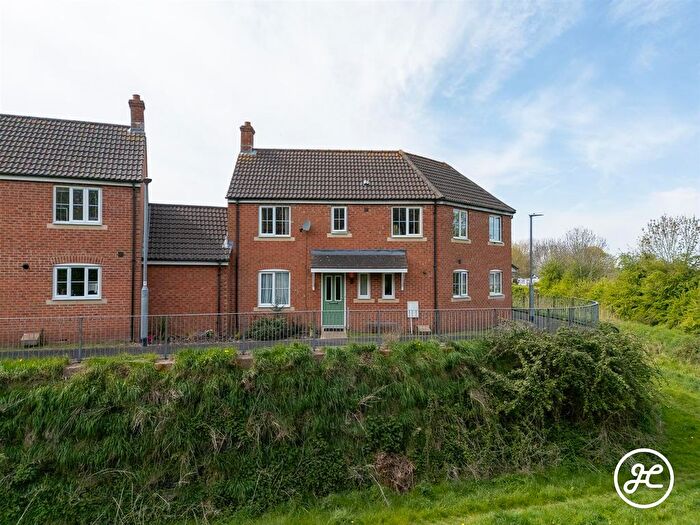 3 Bedroom Semi-Detached House For Sale In Standish Street, Bridgwater, TA6