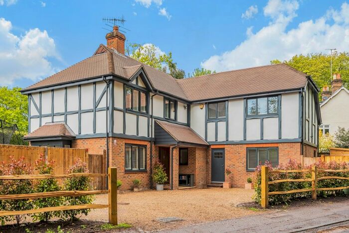 5 Bedroom Detached House To Rent In Littleheath Lane, Cobham, KT11