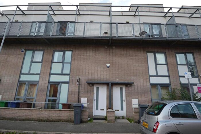 3 Bedroom House To Rent In Boston Street, Hulme, Manchester, M15