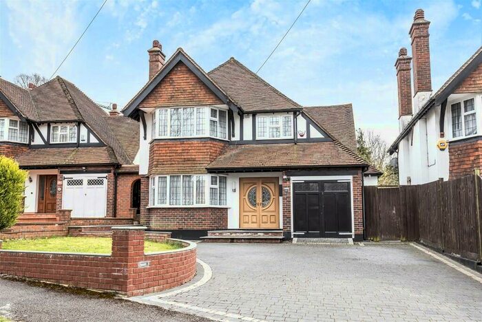 4 Bedroom Detached House To Rent In Chiltern Road, Sutton, Surrey, SM2
