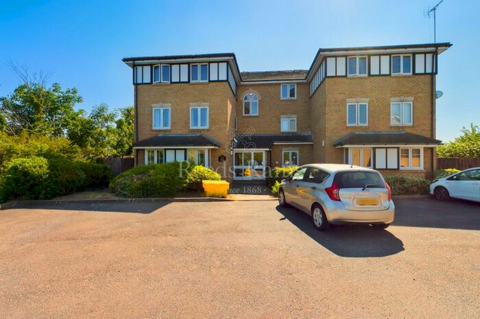 2 Bedroom Apartment To Rent In Norfolk Close, Dartford, DA1