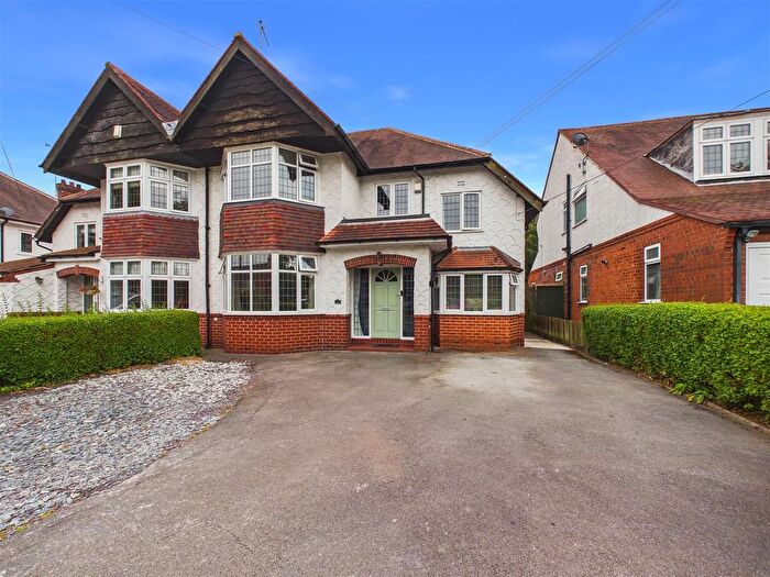 4 Bedroom Semi-Detached House For Sale In Tranby Lane, Anlaby, Hull, HU10