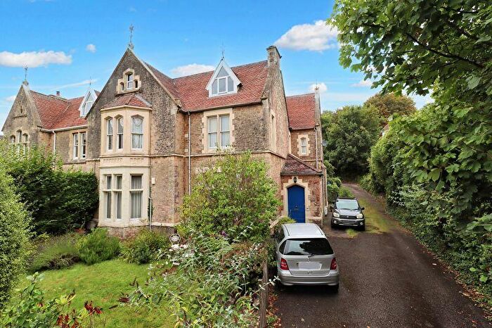 2 Bedroom Apartment To Rent In Castle Road, Clevedon, BS21