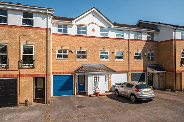 3 Bedroom Terraced House For Sale In Ladys Close, Watford, WD18