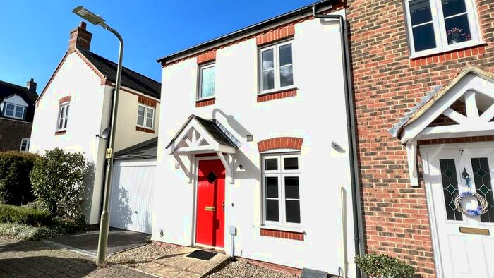 3 Bedroom Semi-Detached House To Rent In Hobbs Square, Petersfield, GU31