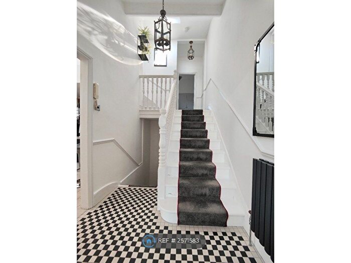 2 Bedroom Flat To Rent In Muswell Hill, London, N10