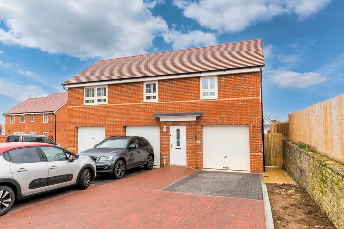 2 Bedroom Semi-Detached House To Rent In Abraham Drive, Poole, BH15