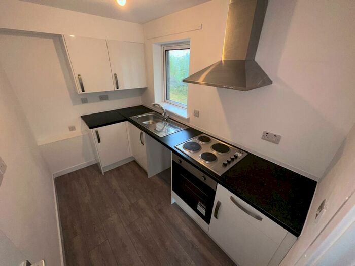 Flat To Rent In Lewis Avenue, Wishaw, ML2