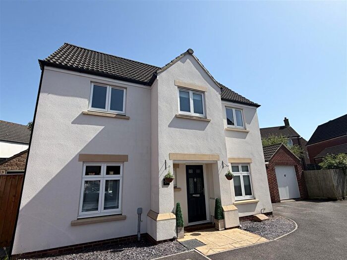 3 Bedroom Property For Sale In Jay Walk, Gillingham, SP8