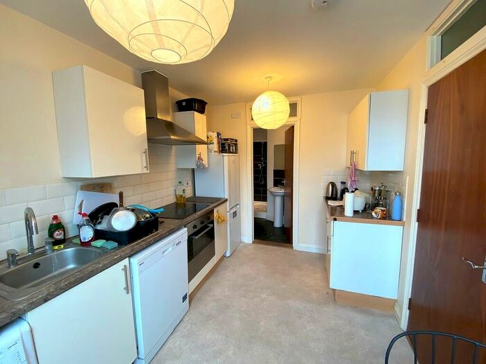 3 Bedroom Apartment To Rent In Fawcett Road, Southsea, PO4