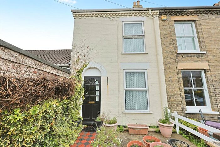 2 Bedroom End Of Terrace House For Sale In Lindley Street, Norwich, NR1