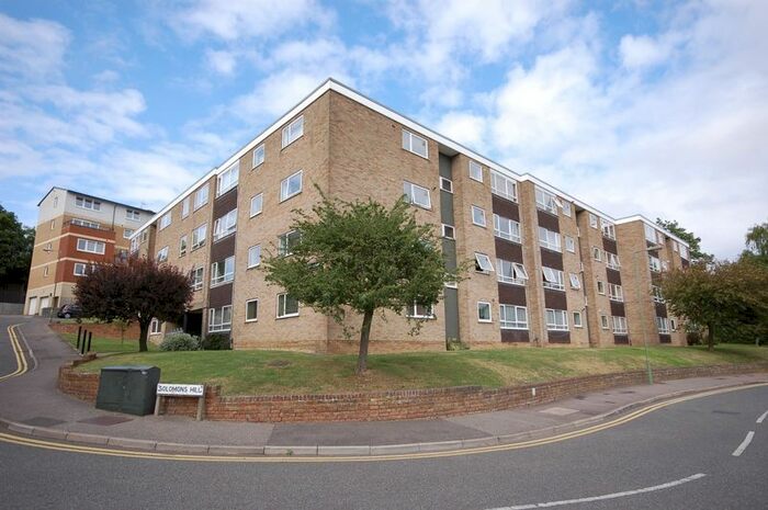 2 Bedroom Flat To Rent In Solomons Hill, Rickmansworth WD3