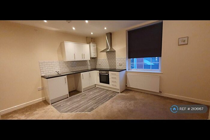 2 Bedroom Flat To Rent In The Barrel, Kidderminster, DY10