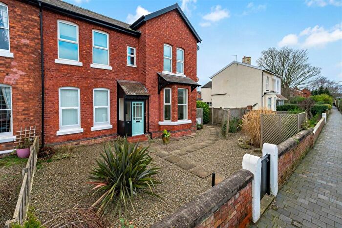 4 Bedroom Semi Detached House For Sale In The Walk, Birkdale, Southport, PR8