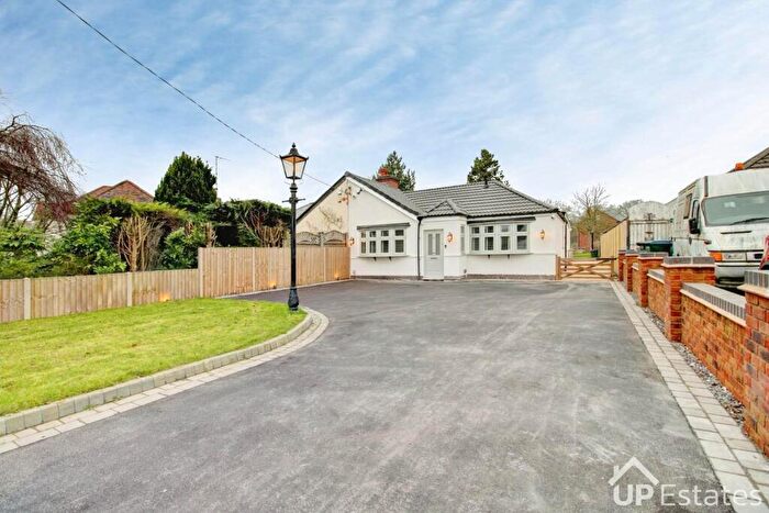 3 Bedroom Semi Detached House For Sale In Hawkes Mill Lane, Allesley, Coventry, CV5