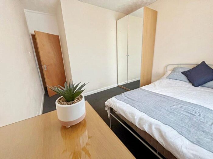 1 Bedroom House To Rent In Keys Avenue, Bristol, BS7