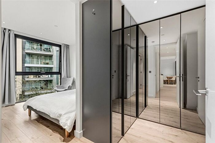 2 Bedroom Flat For Sale In Canter Way, London, E1