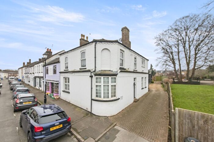 2 Bedroom Flat To Rent In Oxford Road, Windsor, SL4